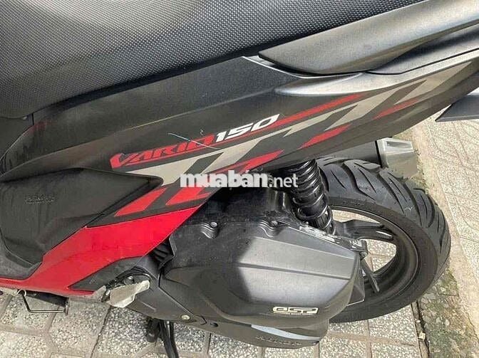 Vario 150 màu đỏ đen trùm mền 2022