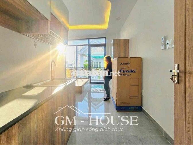 Cho thuê Căn Studio/ban công/tách bếp/ ngay Nhà Ga T3_Khu K300