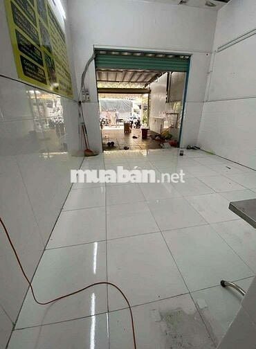 Cho Thuê Nhà Hẻm Xe Tải Tới Nhà + Trệt Suốt Có Gác Quang Trung GV