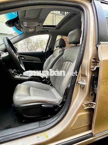 Chevrolet Cruze LTZ 2016. Form mới. Xe gia đình