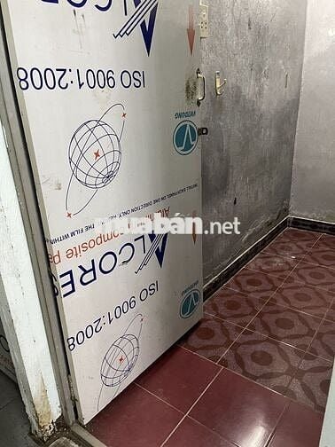 phòng cho thuê trệt ( dưới đất) nhà đúc