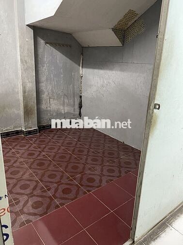 phòng cho thuê trệt ( dưới đất) nhà đúc
