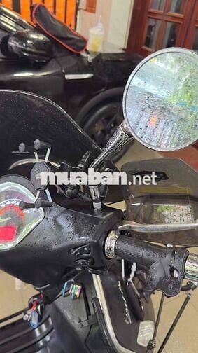 BÁN XE VESPA GTS SUPER 125 2019 MỚI 90%