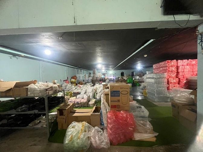 Cần sang cửa hàng bọc xốp gần chợ Mỹ Phước 1, Bến Cát, Bình Dương