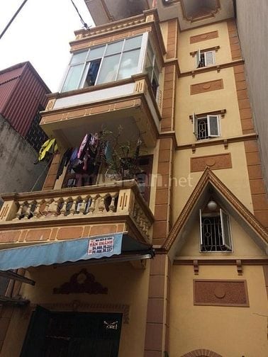 Cho thuê phòng 45 m2 riêng biệt tầng 4 phố Đào tấn