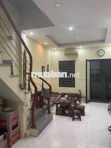 Bán nhà Tây hồ, dân xây 2 tầng, S 34m2, 2,45tỷ