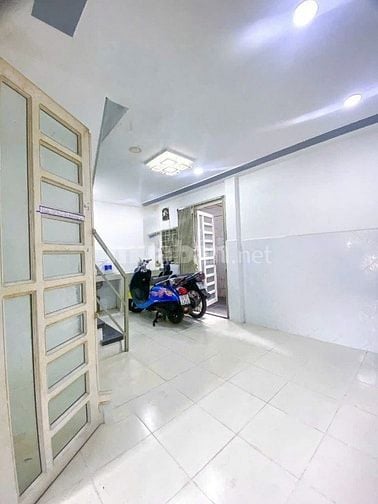 Bán HXH VF3 18m2 2 lầu nhĩnh 3 tỷ