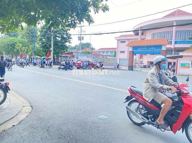 BÁN NHÀ TRƯƠNG THỊ HOA QUẬN 12 - 4M X 12M HXH NGAY TRƯỜNG NGUYỄN HIỀN