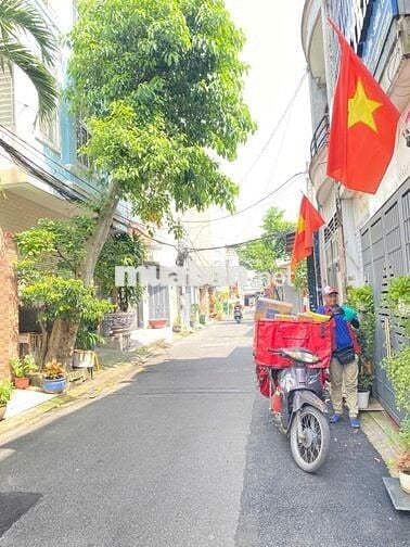 BÁN NHÀ TRƯƠNG THỊ HOA QUẬN 12 - 4M X 12M HXH NGAY TRƯỜNG NGUYỄN HIỀN