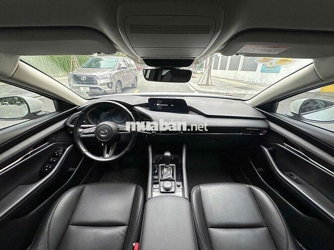 Mazda 3 1.5Luxury sx 2022 siêu đẹp màu trắng