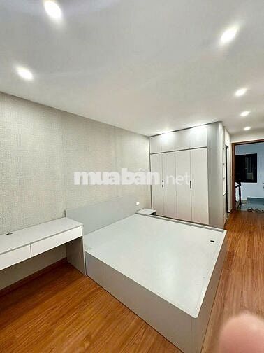 NHÀ CẦU GIẤY-30M2-5 TẦNG- 3 NGỦ GẦN NGÕ Ô TÔ-NGÕ BA GÁC-7,8 TỶ.