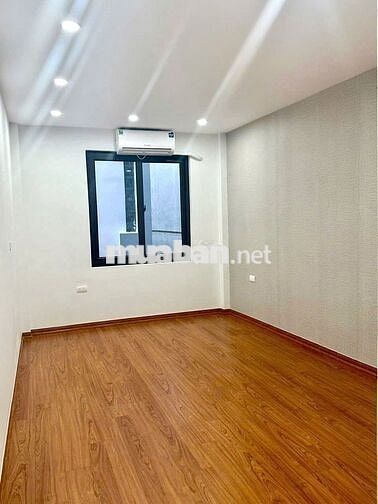 NHÀ CẦU GIẤY-30M2-5 TẦNG- 3 NGỦ GẦN NGÕ Ô TÔ-NGÕ BA GÁC-7,8 TỶ.