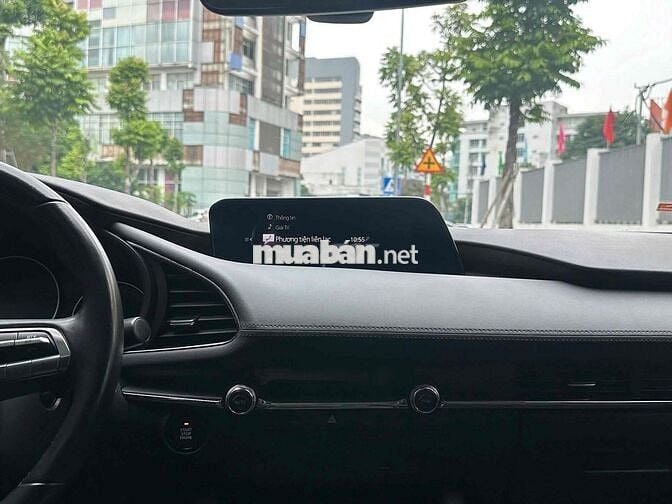 Mazda 3 1.5Luxury sx 2022 siêu đẹp màu trắng