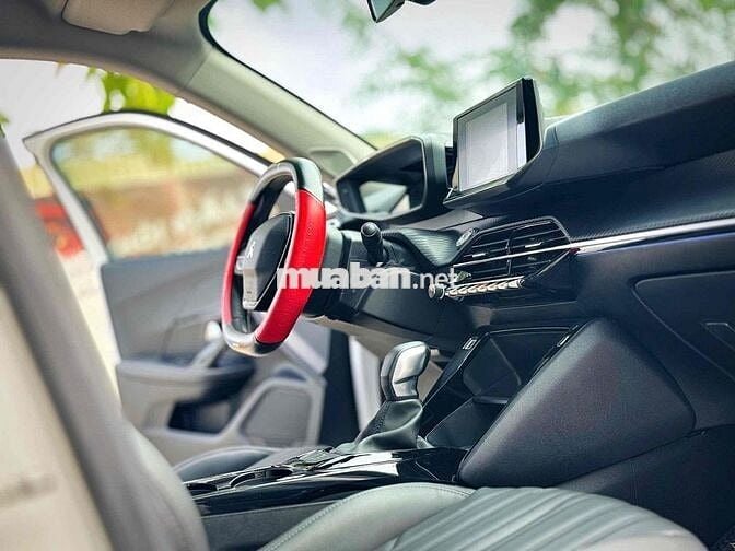 Peugeot 2008 GTline - trắng siêu đẹp siêu cá tính