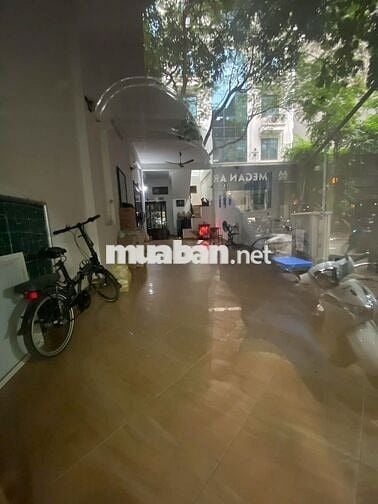 Cho thuê nhà mặt phố Dịch Vọng Hậu, mặt bằng tầng 1, diện tích 55m2