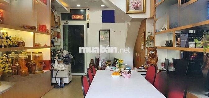 Mặt Bằng Siêu Rẻ Đường Cách Mạng Tháng 8 Quận 10 Gần Vòng Xoay Dân Chủ