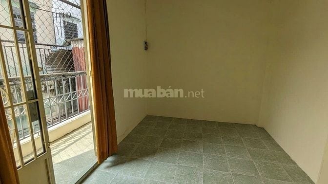 Hh 1% bán dùm căn nhà Thống Nhất p16 dt 4x6m 1 lầu