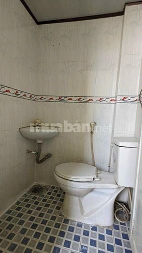 Hh 1% bán dùm căn nhà Thống Nhất p16 dt 4x6m 1 lầu