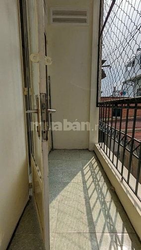 Hh 1% bán dùm căn nhà Thống Nhất p16 dt 4x6m 1 lầu