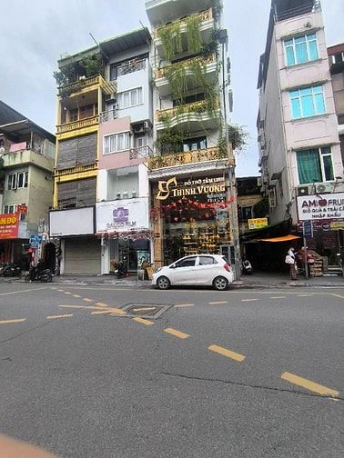 Rất Hiếm-Hơn 5Tỷ-Nhà 3Tầng-21m2-Mặt Ngõ ÔTÔ-Thẳng 30m Ra Phố Bạch Mai