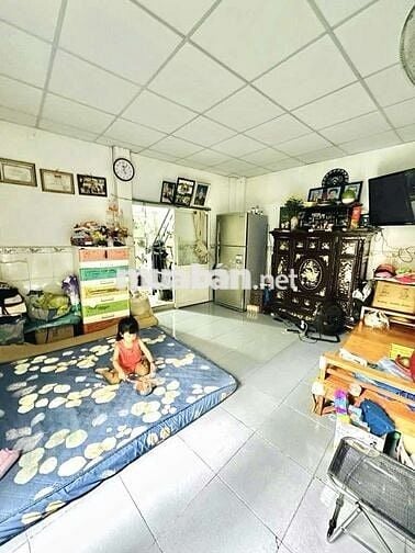 Bán nhà 2 tầng Sát mặt tiền Phan Văn Trị ,P11, Gò vấp.Dtích 37m2,