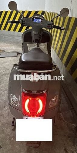 Xe tay ga Vespa GTS Super Tech 300 HPE 2020