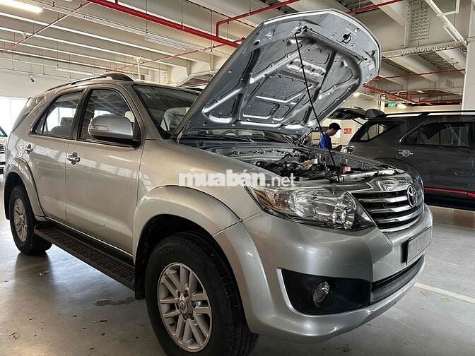 TOYOTA FORTUNER XĂNG 7 c HÃNG BH 1 năm