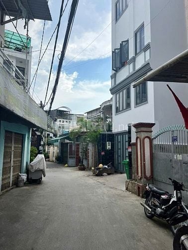 Cc gửi bán nhà hxh quang trung giá 20,5 tỷ 