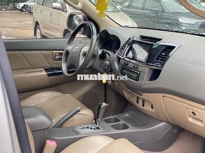 Toyota Fortuner 2013 2.7V 4x2 - 75000 km