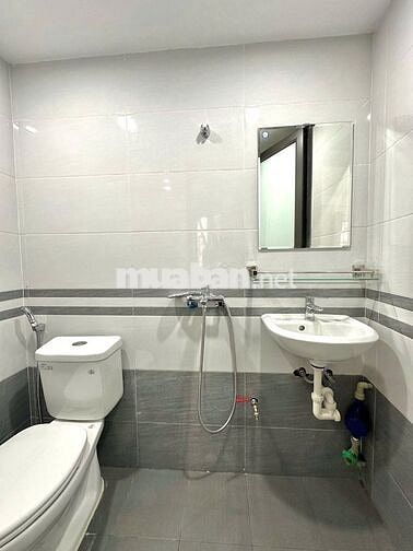 CHO THUÊ CĂN HỘ STUDIO FULL NỘI THẤT BAN CÔNG NGAY TẠI CỔ NHUẾ