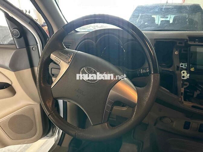 TOYOTA FORTUNER XĂNG 7 c HÃNG BH 1 năm