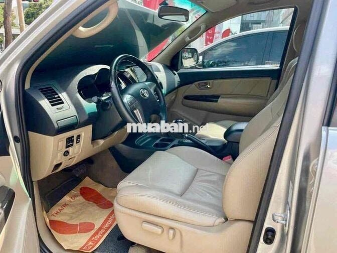 Toyota Fortuner Xăng 2013 xe Hãng BH 1 năm