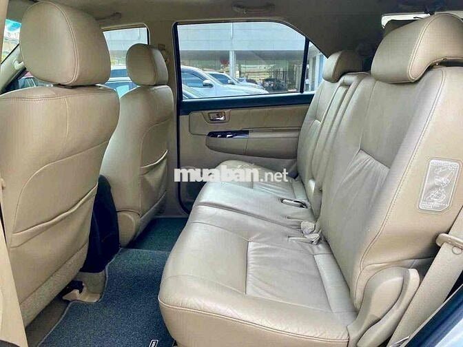 Toyota Fortuner Xăng 2013 xe Hãng BH 1 năm