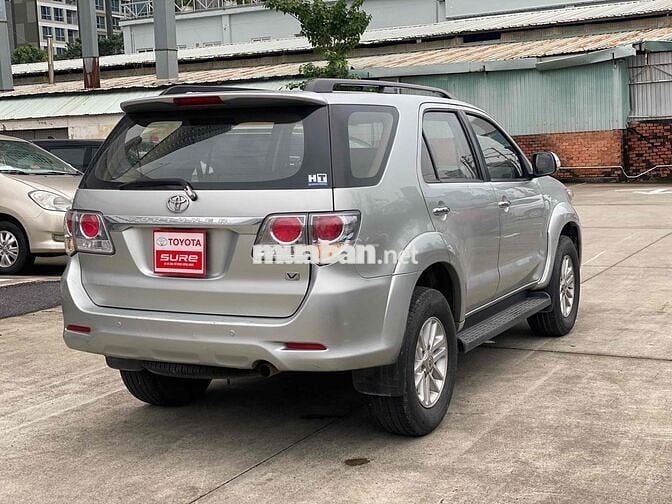 Toyota Fortuner 2013 2.7V 4x2 - 75000 km