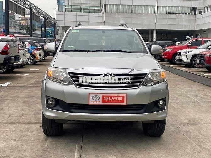 Toyota Fortuner 2013 2.7V 4x2 - 75000 km