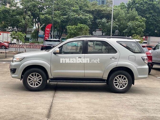 Toyota Fortuner 2013 2.7V 4x2 - 75000 km