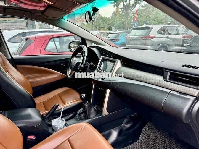 Toyota Innova 2020 2.0E - 72000 km