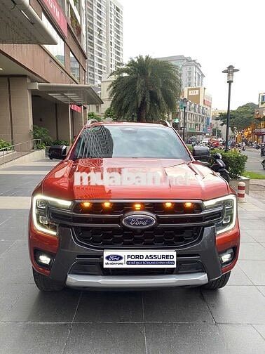 FORD RANGER WILDTRAK ĐỎ CÁ NHÂN 2023 - 35.000 KM