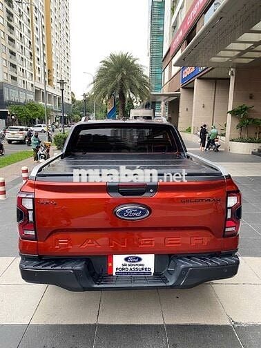 FORD RANGER WILDTRAK ĐỎ CÁ NHÂN 2023 - 35.000 KM
