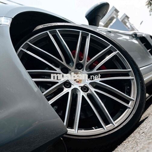 LONG ANH AUTO về Porsche 718 Cayman model 2017