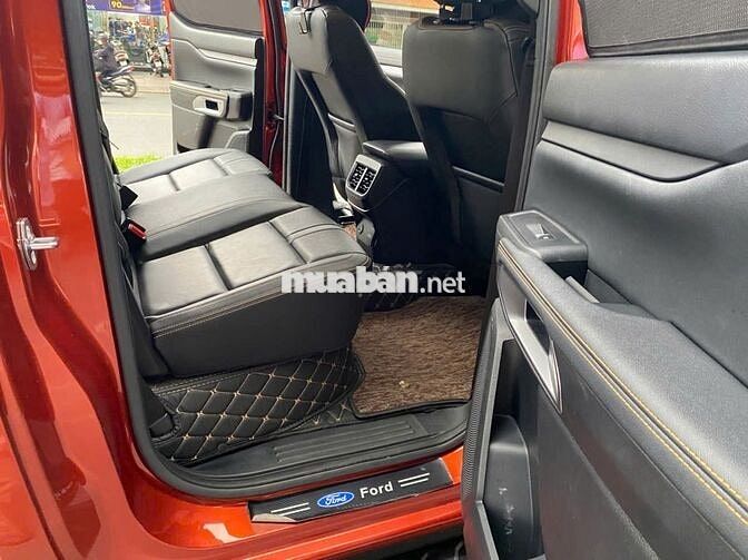 FORD RANGER WILDTRAK ĐỎ CÁ NHÂN 2023 - 35.000 KM