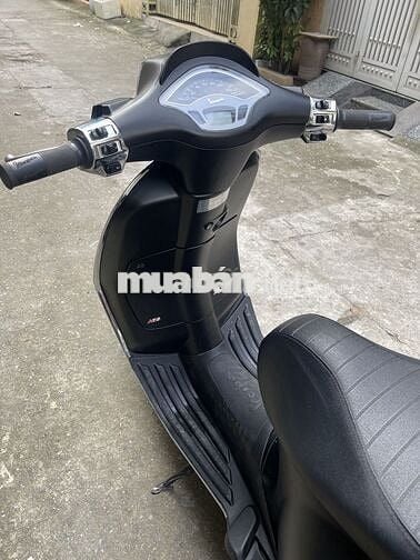 Chính chủ cần bán xe vespa sprint 125 ABS