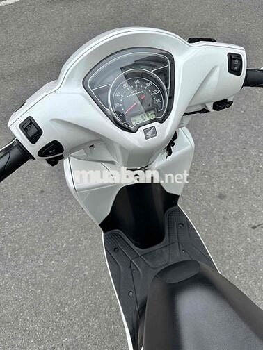 Honda Vision 2022 !! tiêu chuẩn trắng chạy lướt /