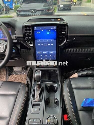 FORD RANGER WILDTRAK ĐỎ CÁ NHÂN 2023 - 35.000 KM