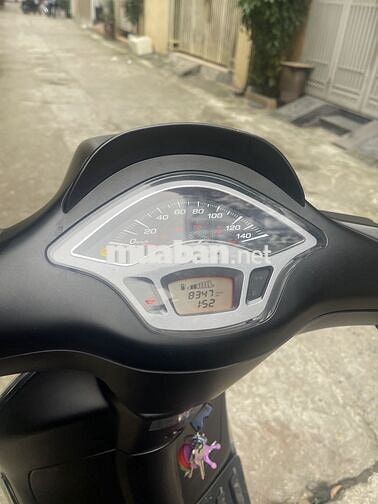 Chính chủ cần bán xe vespa sprint 125 ABS