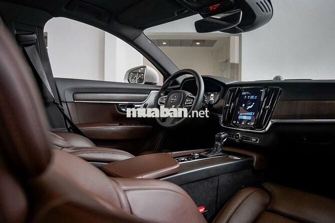 Volvo S90 T6 AWD 2020 mới lướt 37.000km