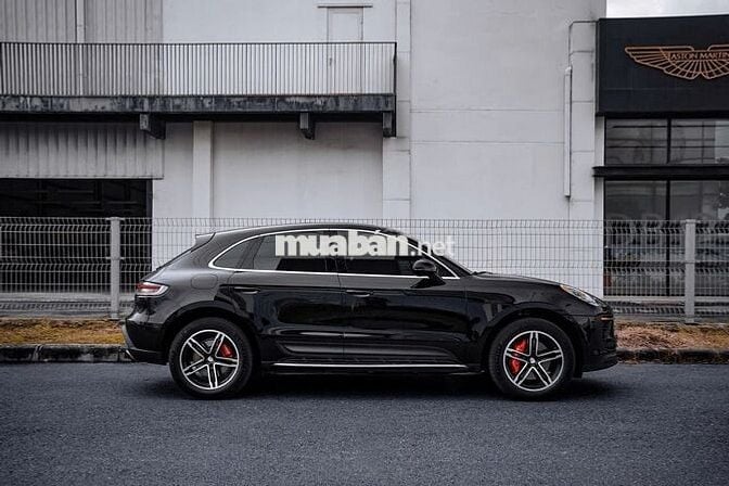 Porsche Macan 2021 màu đen ghế đỏ cực đẹp