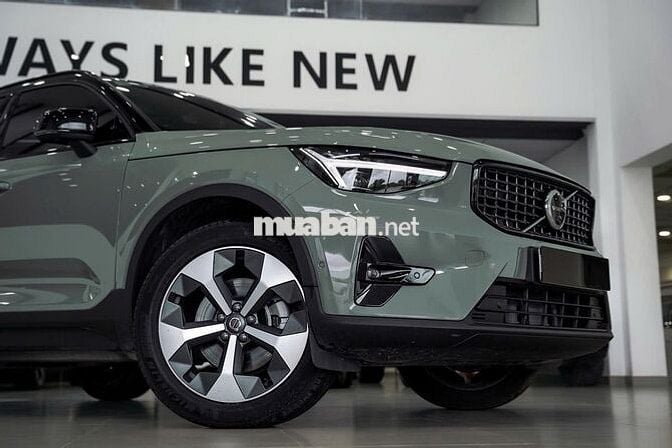 Volvo XC40 2024 - 1400 km Bank 90%