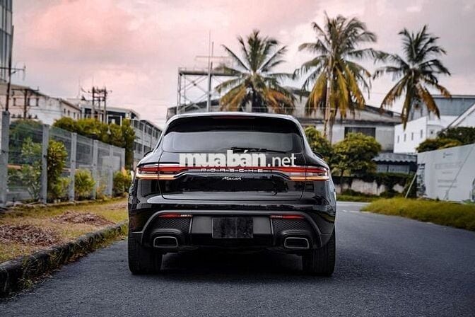 Porsche Macan 2021 màu đen ghế đỏ cực đẹp