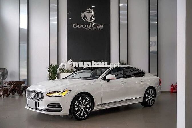 Volvo S90 T6 AWD 2020 mới lướt 37.000km